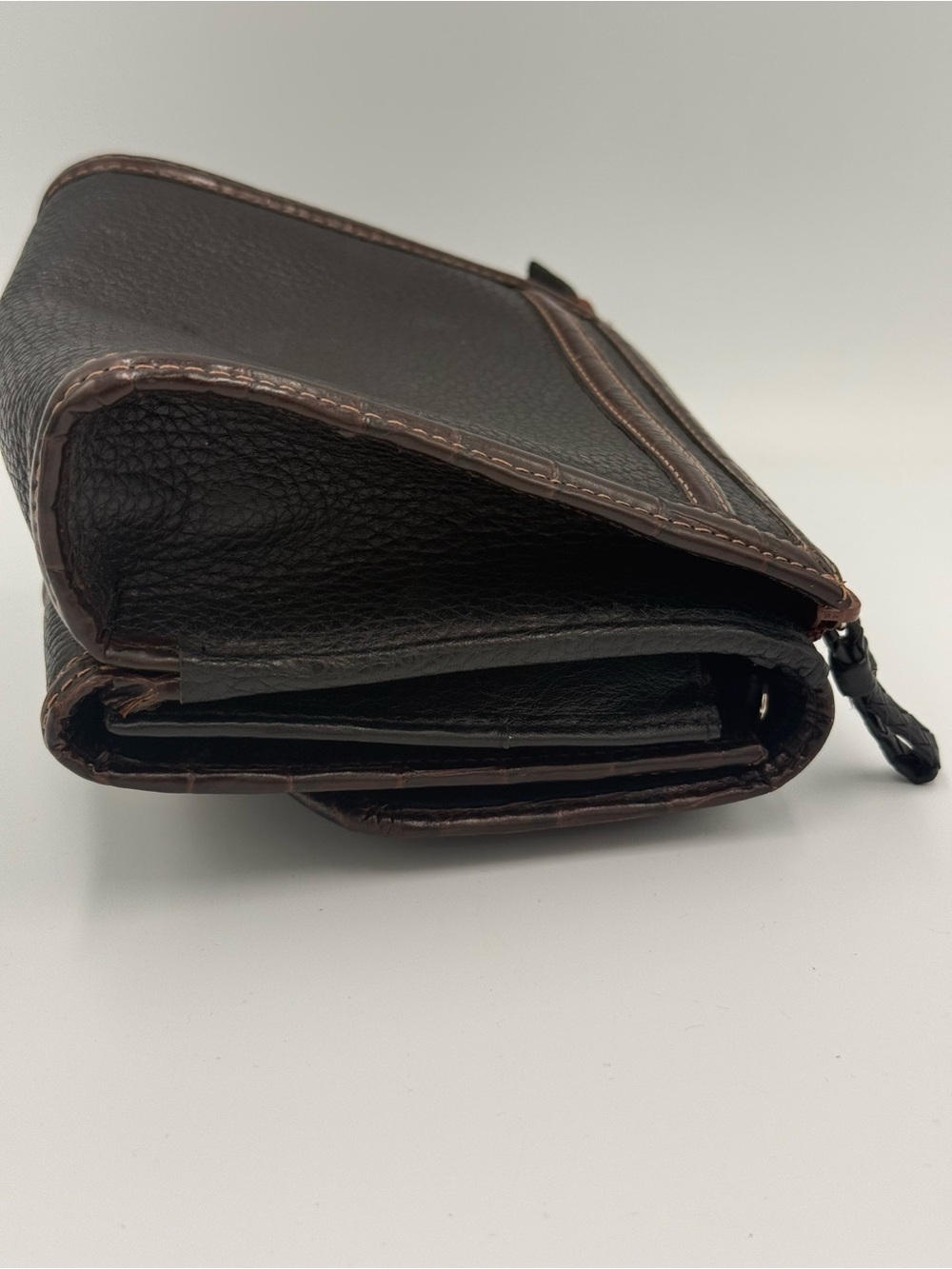 Brighton Vintage Leather Crossbody Wallet with Silver Ring - Picture 4 of 13